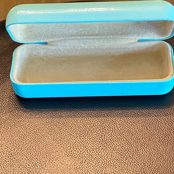 Tiffany makeup case - Picture 3 of 7